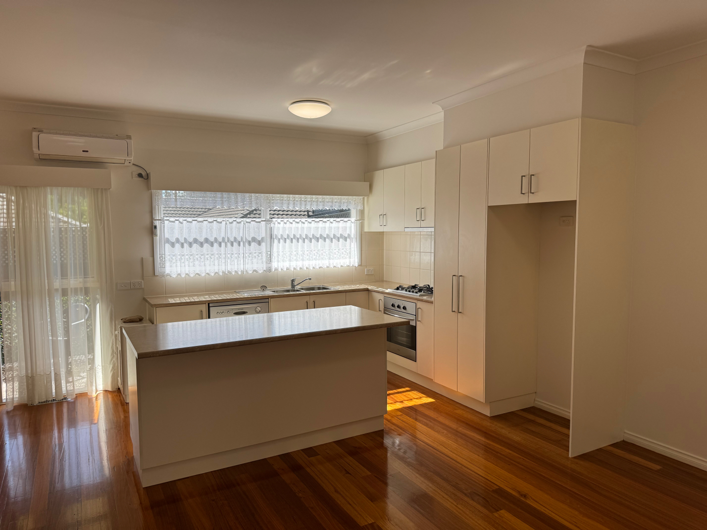 2-9ViewRoad20 2-9ViewRoad20