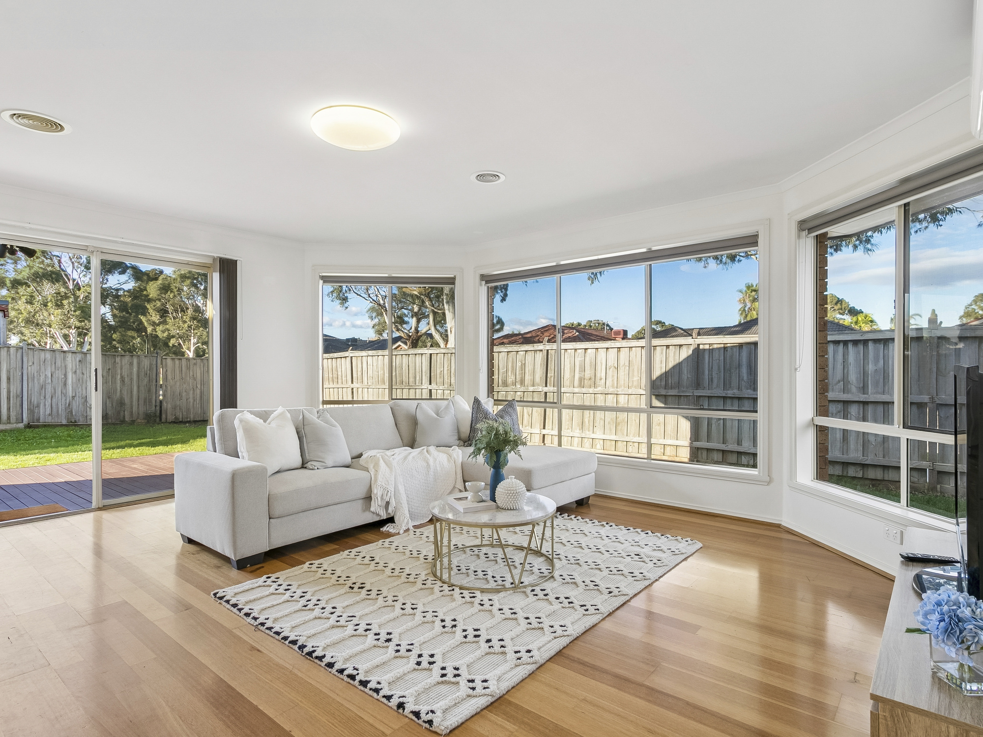 006_Open2view_ID1012319-112_Moondarra_Drive_Berwick 006_Open2view_ID1012319-112_Moondarra_Drive_Berwick
