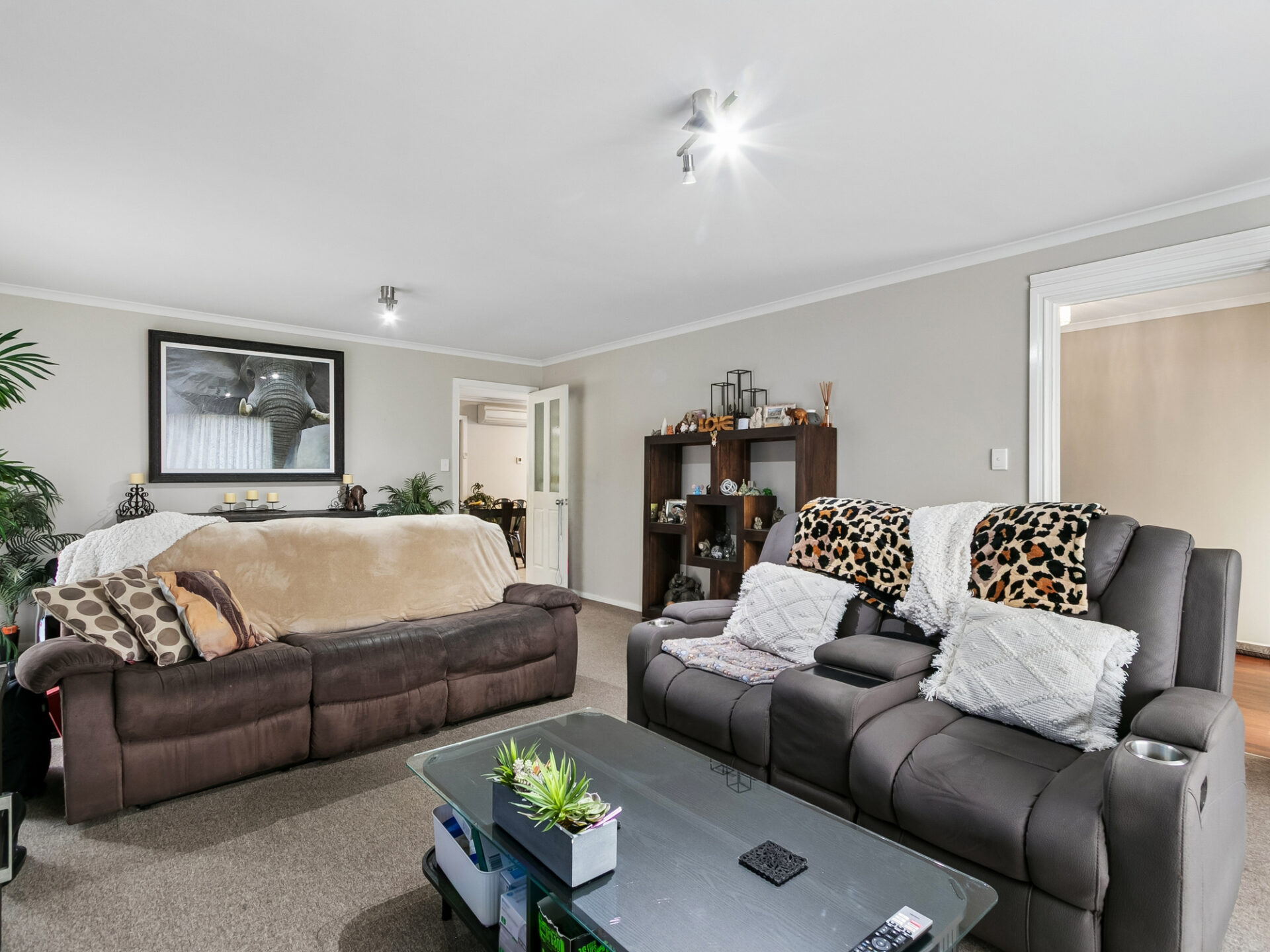 016_Open2view_ID1024397-76_Thomas_Mitchell_Drive_Endeavour_Hills 016_Open2view_ID1024397-76_Thomas_Mitchell_Drive_Endeavour_Hills